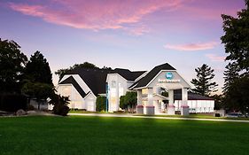 Best Western Harbour Pointe Lakefront